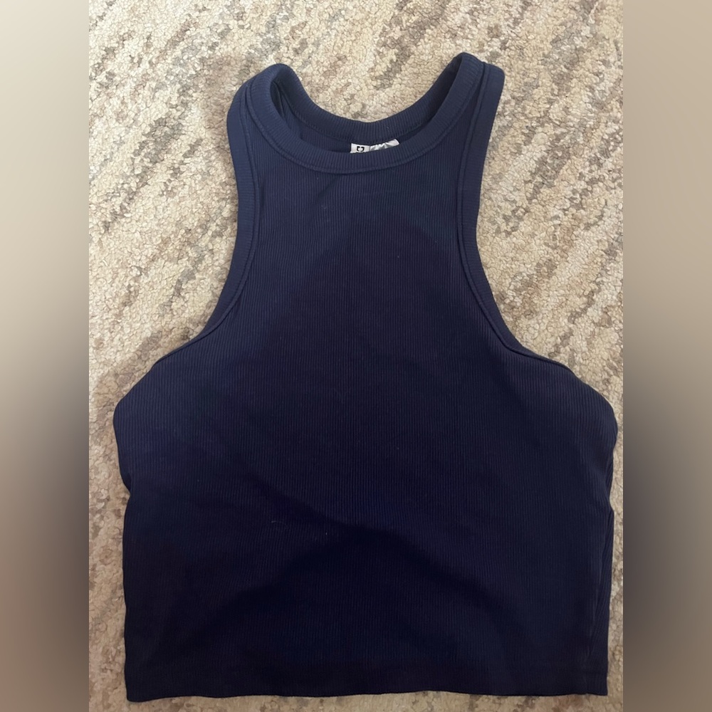 h and m top size small